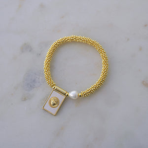 Nacre scapular bracelet
