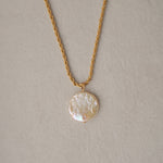 Cargar imagen en el visor de la galería, Barroque pearl necklaces

