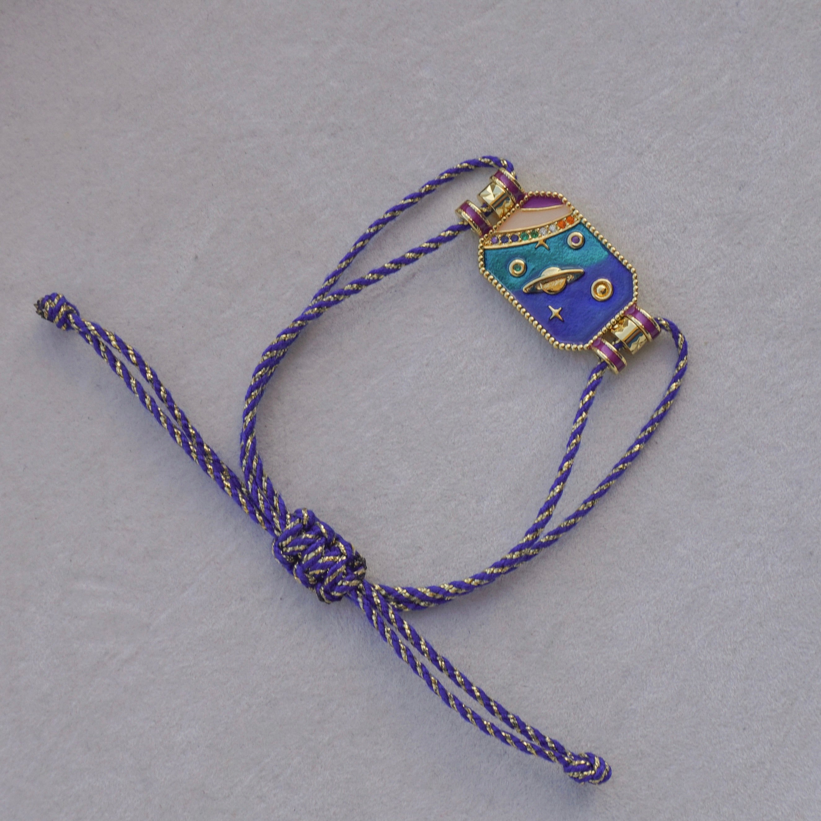 Tag bracelet