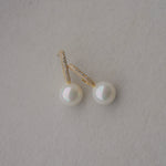 Cargar imagen en el visor de la galería, Micropave &amp; pearl square stud
