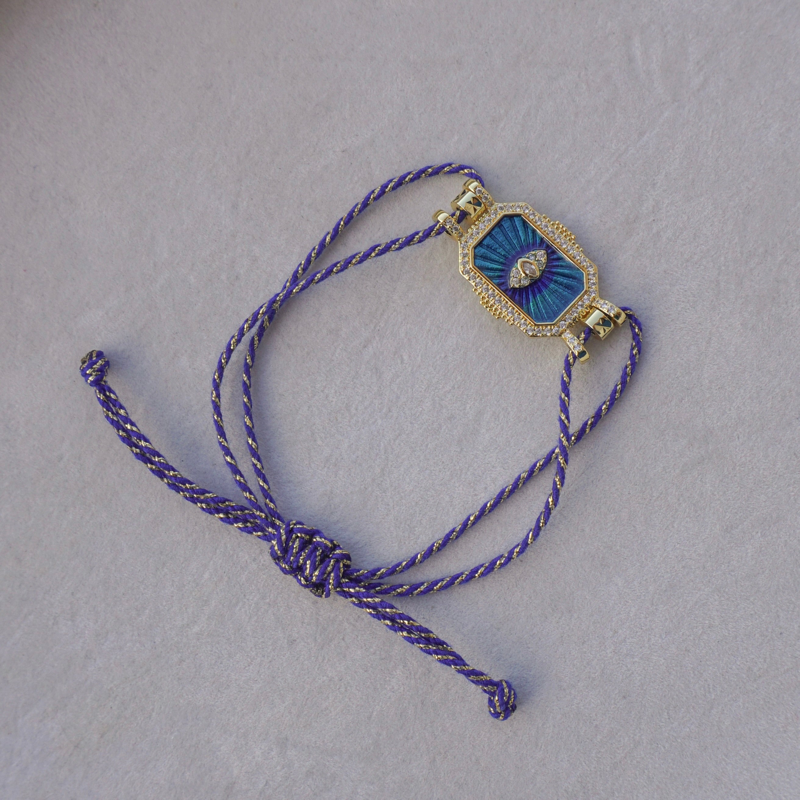 Tag bracelet
