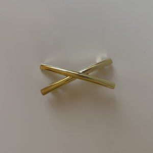 X hair clip