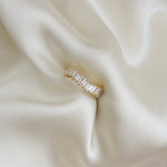 Cargar imagen en el visor de la galería, Thick pave ring
